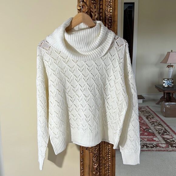 Ivory Turtleneck Sweater Size Large crochet eyelet - Picture 1 of 3